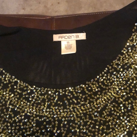 Stylish gold and black top overlay! - Picture 2 of 5